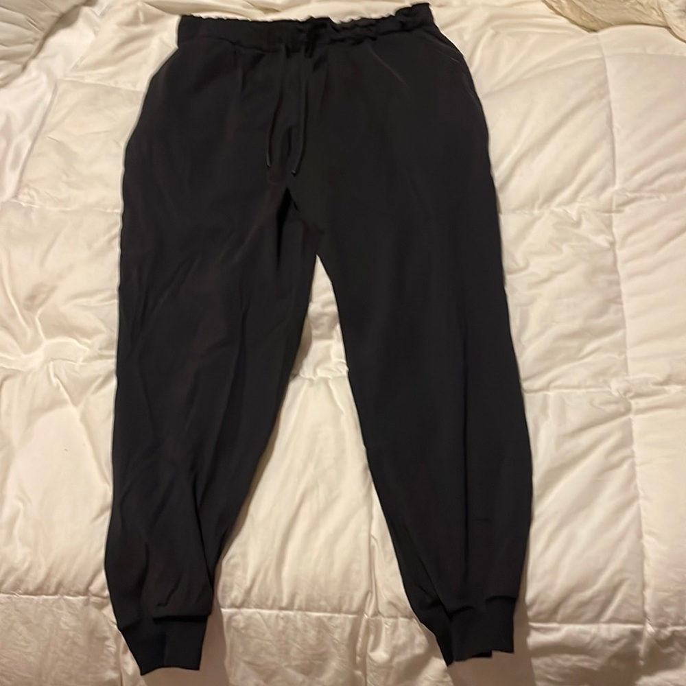 Lululemon paper bag waist nylon, feeling jogger pants, size 12